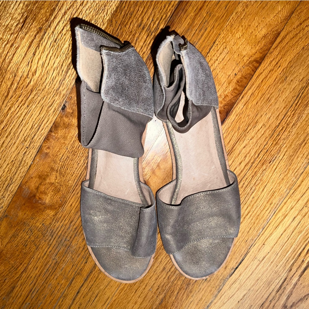 Eileen Fisher flat sandal metallic with mesh strap